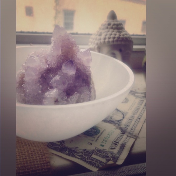 Meet your Posher, Haleigh - Picture 1 of 2